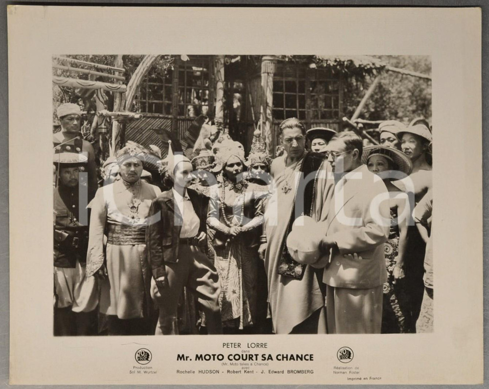 1938 CINEMA "Mr. Moto court sa chance" Rochelle HUDSON George REGAS Peter LORRE Fotografia d'epoca.Sono ritratti: J. Edward Bromberg, Rochelle Hudson, George Regas e Peter Lorre.CONDIZIONI: G (lievi macchie)FORMATO: 30x24 cm     originale e autentica 1