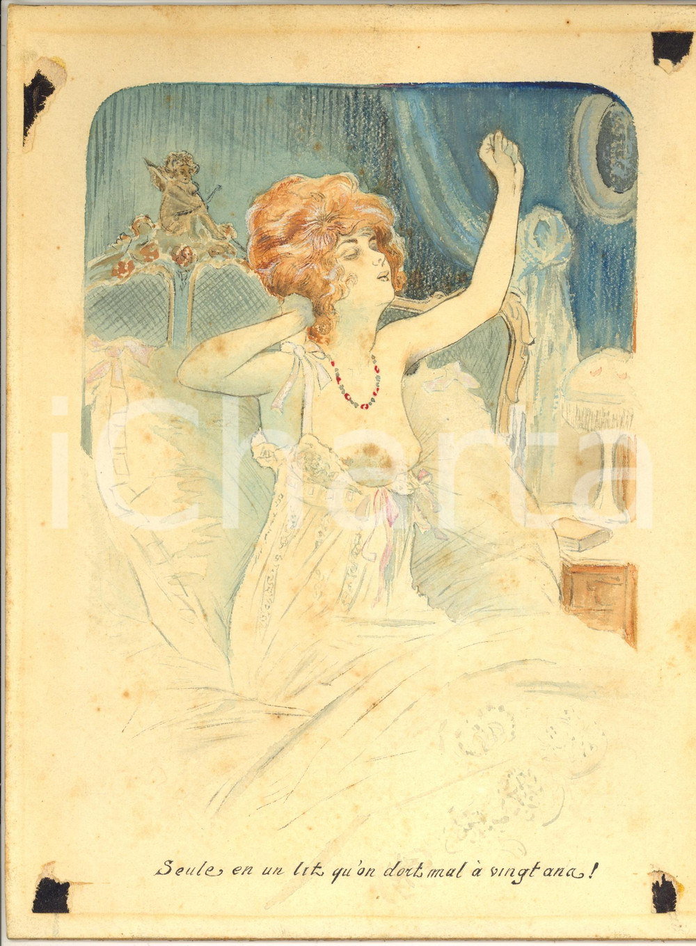 1920 ca VINTAGE EROTIC BOUDOIR Seule en un lit à vingt ans -  Aquarelle 22x29 cm  Pregevole acquerello su tavola, con didascalia a china.CONDIZIONI: FAIR (residui cartacei agli angoli)FORMATO: 22x29 cm    originale e autentica 1