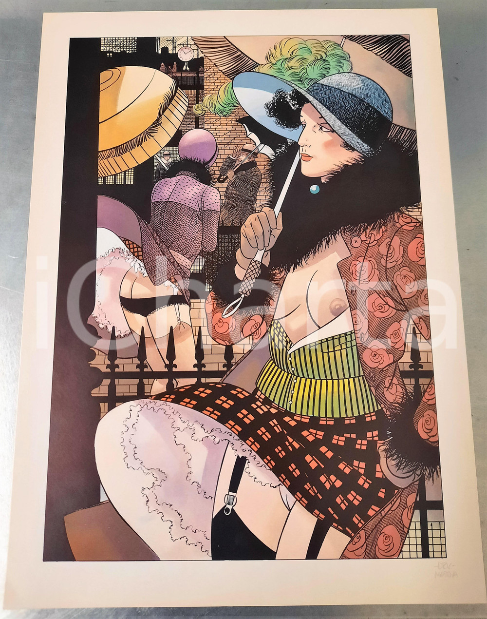 1991 Dick MATENA - Das Leben am Bahnhof - SIGNED EROTIC colour print (7) n. 208 Tavola a colori numerata e firmata in originale dall'illustratore olandese Dick Matena. La tavola proviene dal portfolio "Das Leben am Bahnhof ", edito nel 1991 in tiratura limitata di 400 esemplari. La tavola proviene dall'esemplare n&deg; 208.EDITORE: ArborisFORMATO: 33x46 cmCONDIZIONI: G (ma piccola piegatura angolare)    originale e autentica 1