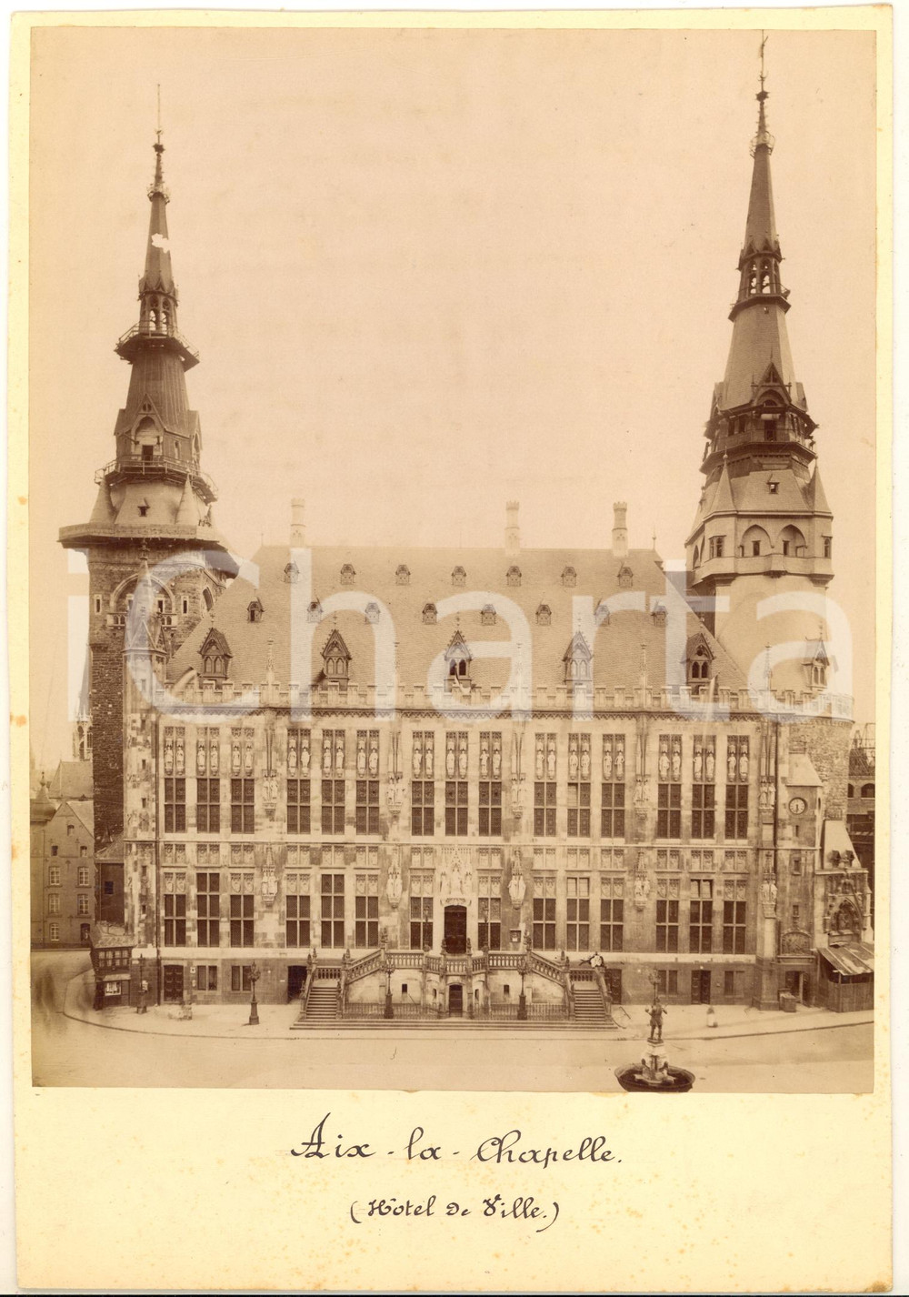 1910 ca AIX-LA-CHAPELLE / AACHEN (GERMANY) Hotel de Ville - Rathaus *Photo 19x27 Fotografia d'epoca, montata su cartoncino rigido.FOTOGRAFO: Charles Guignet - Lausanne FAIR/discreto lievi fioriture; margini rifilati Formato: 19x27 cm originale e autentica 1