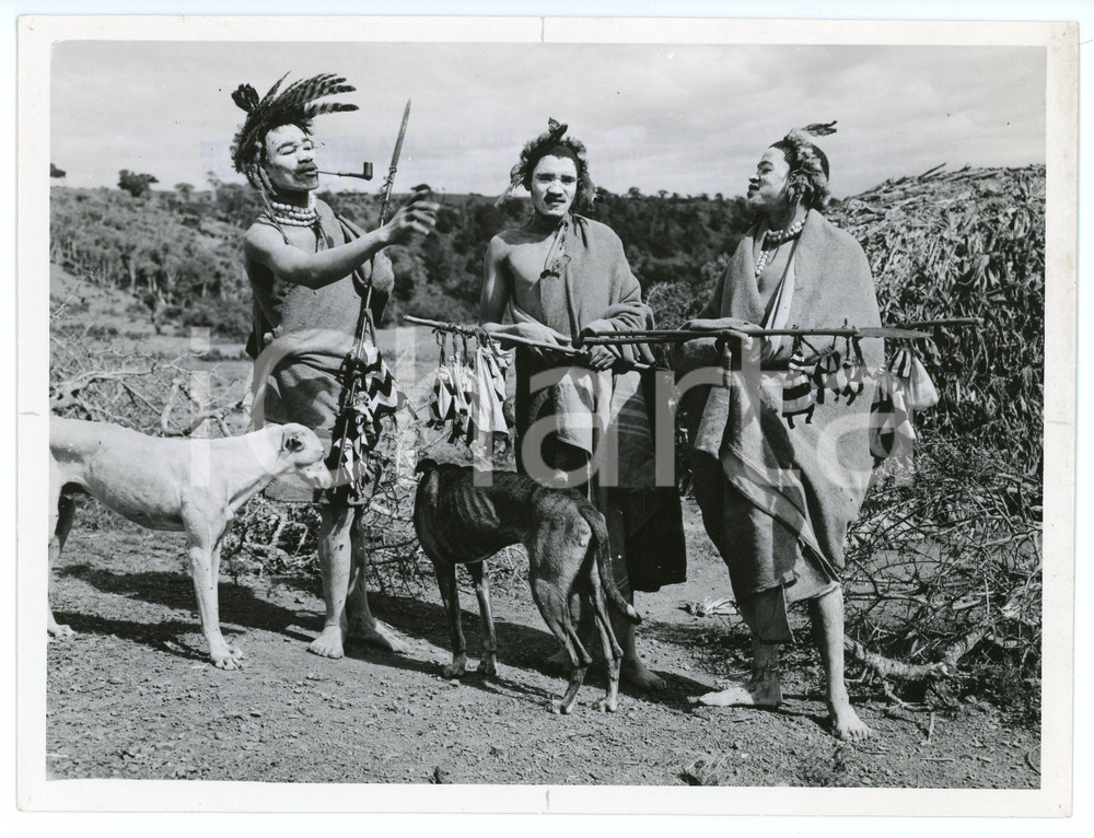 Fotografia d epoca originale 1960 ca SOUTH AFRICA Young XHOSAS during initiation period as Abakweta Photo 1