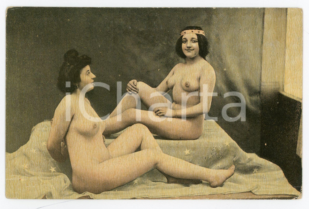 1910 ca ETHNIC NUDE Two nude women on a starry sheet - Vintage postcard  Cartolina postale d'epoca, non viaggiata.Editore: Bicolor, Paris - Serie 16CONDIZIONI: FAIRFORMATO: FP    originale e autentica 1