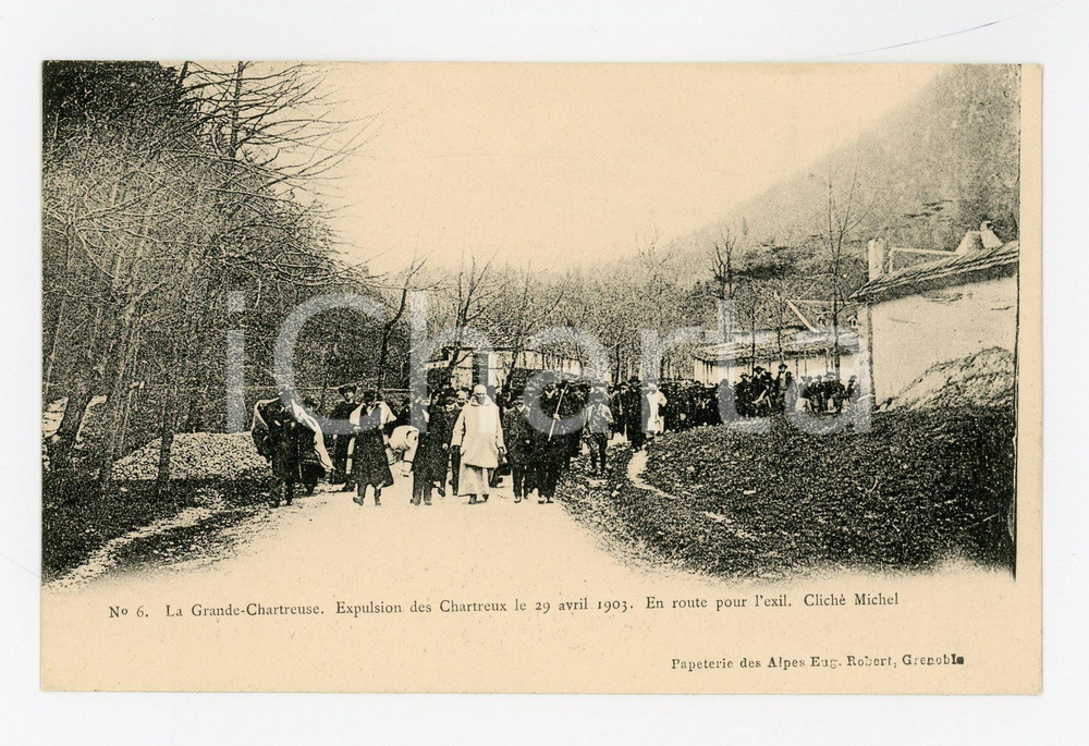 1905 ca FRANCE GRANDE CHARTREUSE Expulsion Chartreux 1903 - En route pour l'exil  Cartolina postale d'epoca, non viaggiata.CONDIZIONI: GFORMATO: FP    originale e autentica 1