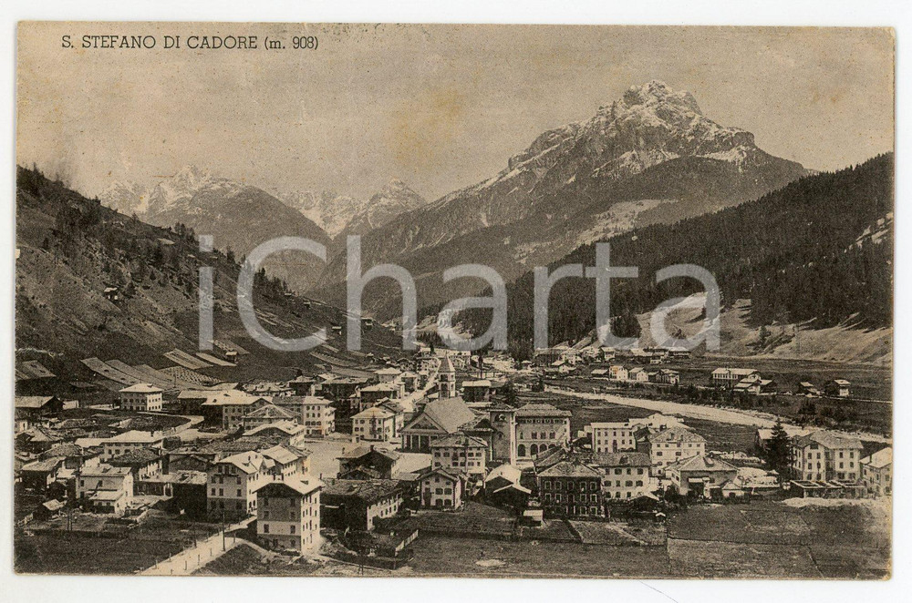 1934 SANTO STEFANO DI CADORE (BL) Panorama del paese - Cartolina FP VG  Cartolina postale d'epoca, viaggiata.CONDIZIONI: POOR (strappo al margine sinistro, bruniture diffuse, abrasione nelle adiacenze dell'affrancatura rimossa)FORMATO: FP    originale e autentica 1