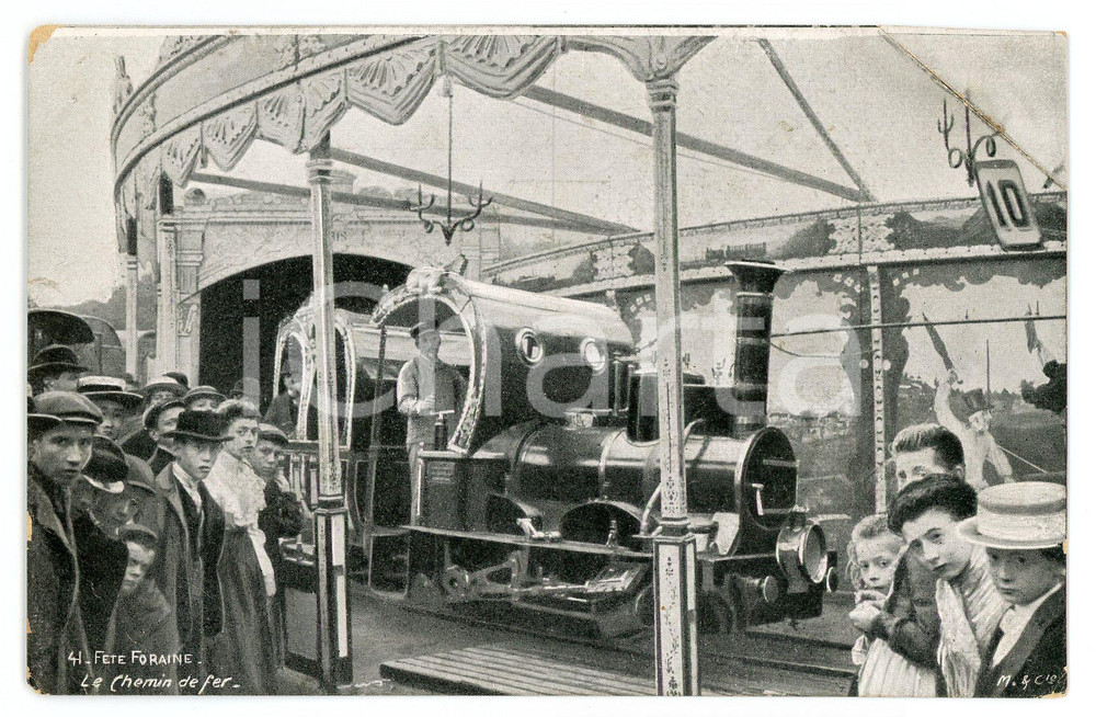 1905 ca PARIS FÃªte Foraine - Chemin de fer - DAMAGED original postcard  Cartolina postale d'epoca, non viaggiata.CONDIZIONI: VERY POOR (minime abrasioni angolari, piegatura al lato sinistro con piccolo strappo, l'angolo superiore destro &egrave; riparato con adesivo al verso)FORMATO: FP    originale e autentica 1