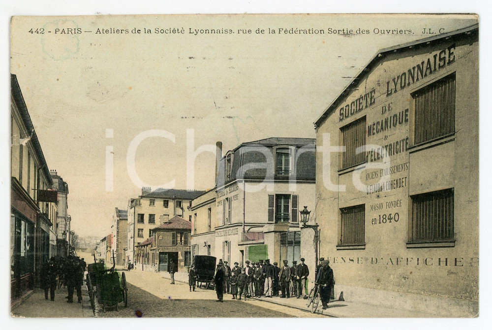 1912 PARIS Ateliers Société Lyonnaise - Sortie des Ouvriers - Carte postale  Cartolina postale d'epoca, viaggiata. POOR/danneggiato strappo di 0,5 cm al lato sinistro; macchia al lato superiore Formato: 14x9 cm originale e autentica 1