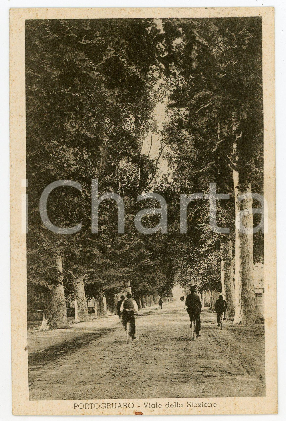 1936 PORTOGRUARO (VENEZIA) Viale della Stazione - Cartolina animata bici  Cartolina postale d'epoca, viaggiata.CONDIZIONI: F (piccola macchia al lato inferiore)FORMATO: FP    originale e autentica 1