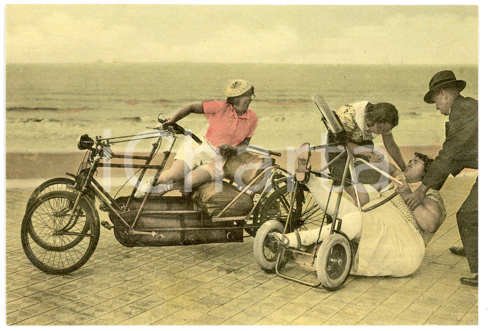 1950ca FRANCE - HUMOUR Fat woman with tricycle crashed on side-by-side tandem  Cartolina postale d'epoca, non viaggiata.CONDIZIONI: FAIRFORMATO: FP    originale e autentica 1