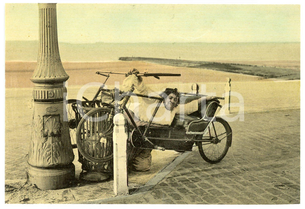 1950ca FRANCE - HUMOUR Fat woman crashed on side-by-side tandem - Postcard FP NV  Cartolina postale d'epoca, non viaggiata.CONDIZIONI: FAIRFORMATO: FP    originale e autentica 1