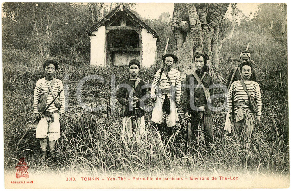 1910 ca THE-LOC / YEN THE (TONKIN, VIETNAM) Patrouille de partisans - Postcard  Cartolina postale d'epoca, non viaggiata.CONDIZIONI: G FORMATO: FPEDITORE: P. Dieulefils - Hanoi    originale e autentica 1