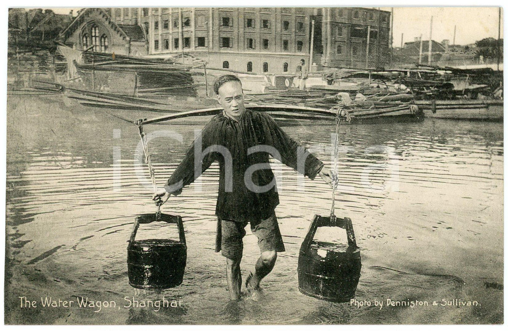 1920 ca SHANGHAI (CHINA) The water wagon - Postcard photo Denniston & Sullivan Cartolina postale d'epoca, non viaggiata.CONDIZIONI: GFORMATO: FP    originale e autentica 1