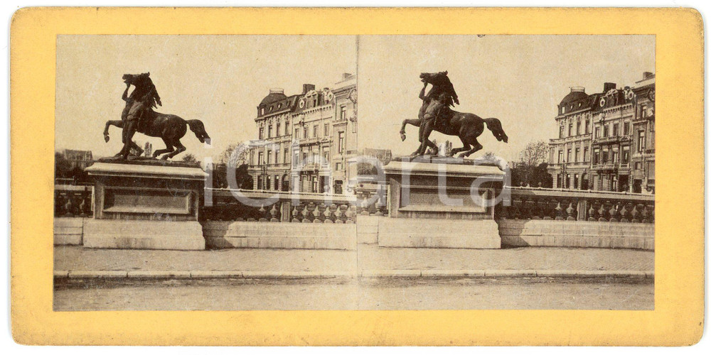 1910 ca LIEGE (BELGIQUE) Le Dompteur - Statue - Old stereoview Fotografia stereoscopica d'epoca, su cartoncino rigido.FORMATO: 18x9 cmCONDIZIONI: G    originale e autentica 1