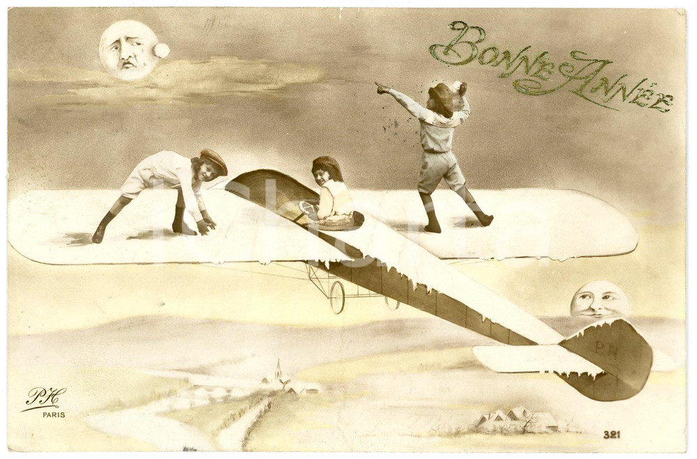 1913 BONNE ANNEE Children on airplane - Snowball fight - Moon *DAMAGED postcard  Cartolina postale d'epoca, viaggiata.CONDIZIONI: VERY POOR (profonda piegatura verticale)FORMATO: FP    originale e autentica 1