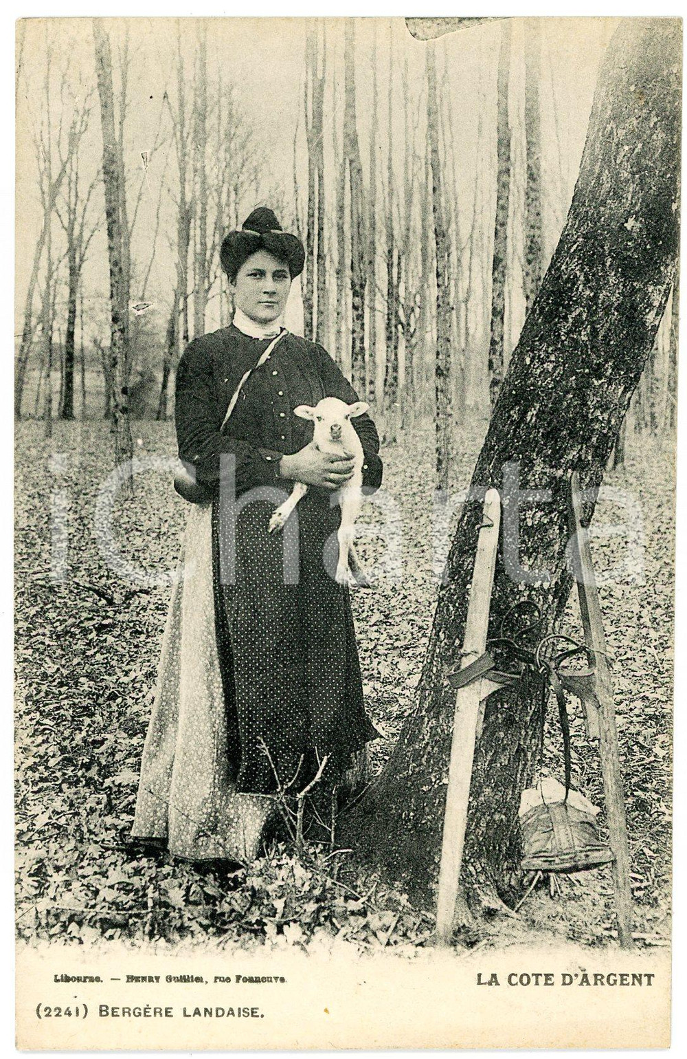 1910 ca FRANCE Costumes CÔTE D'ARGENT Bergère Landaise - Carte postale CPA  Cartolina postale d'epoca.Al verso timbro del Restaurant B&eacute;lisaire - Archachon, Phare du Cap FerretCONDIZIONI: GFORMATO: FP    originale e autentica 1