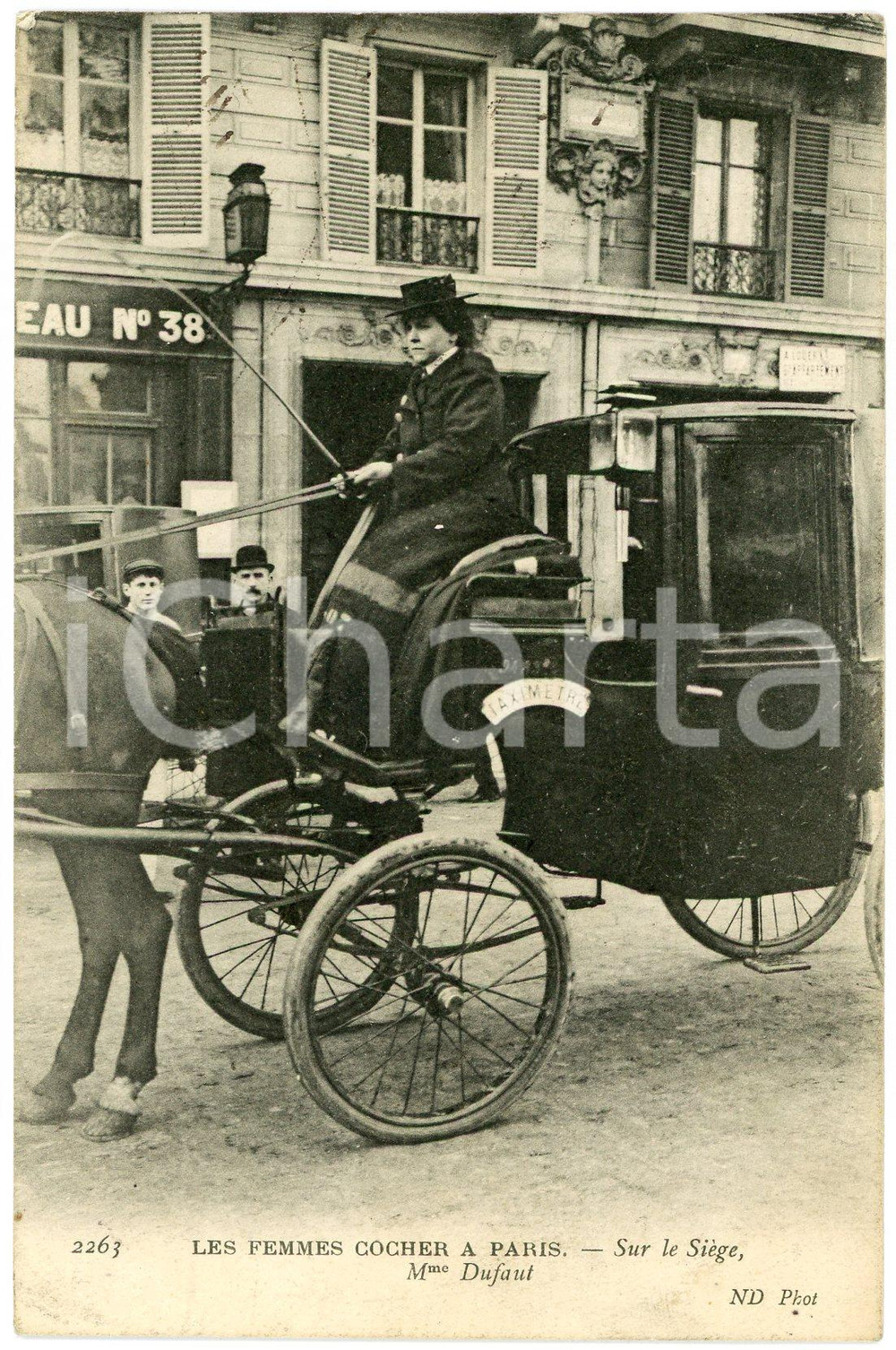1907 PARIS Femmes Cocher - Madame DUFAUT Chaffeuse - Carte postale FP VG  Cartolina d'epoca, viaggiata. FAIR/discreto Lievi smussature agli angoli Formato: FP originale e autentica 1