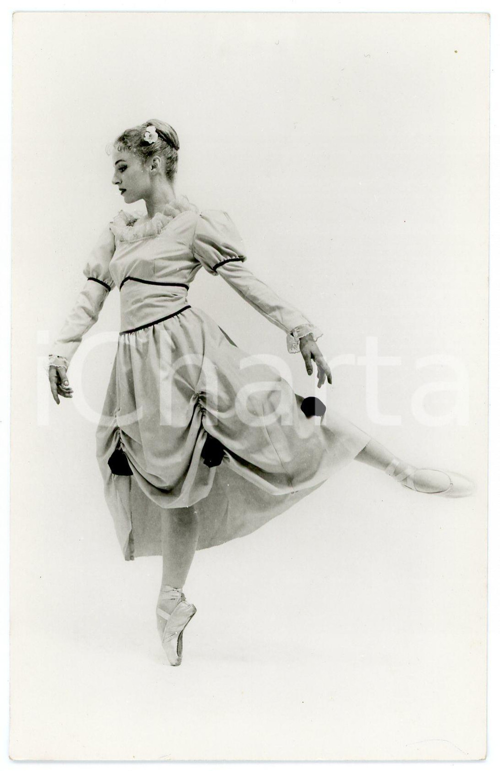 1950 ca NEDERLANDS DANS THEATER Mariana HILARIDES Fotografia seriale 9x14 cm  Fotografie seriale d'epoca.CONDIZIONI: GOODFORMATO: 9x14 cm    originale e autentica 1