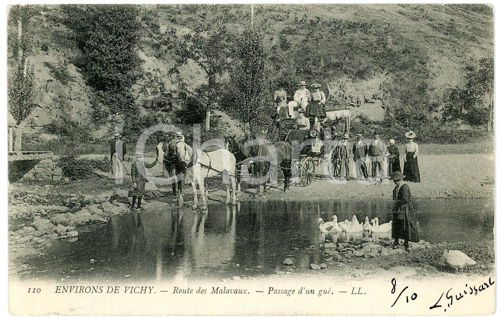1904 ENVIRONS DE VICHY (FRANCE) Route des Malavaux - Passage d'un gué *Postcard  Cartolina postale d'epoca, viaggiata.CONDIZIONI: P (piccolo strappo al lato destro; piegature angolari)FORMATO: FP    originale e autentica 1