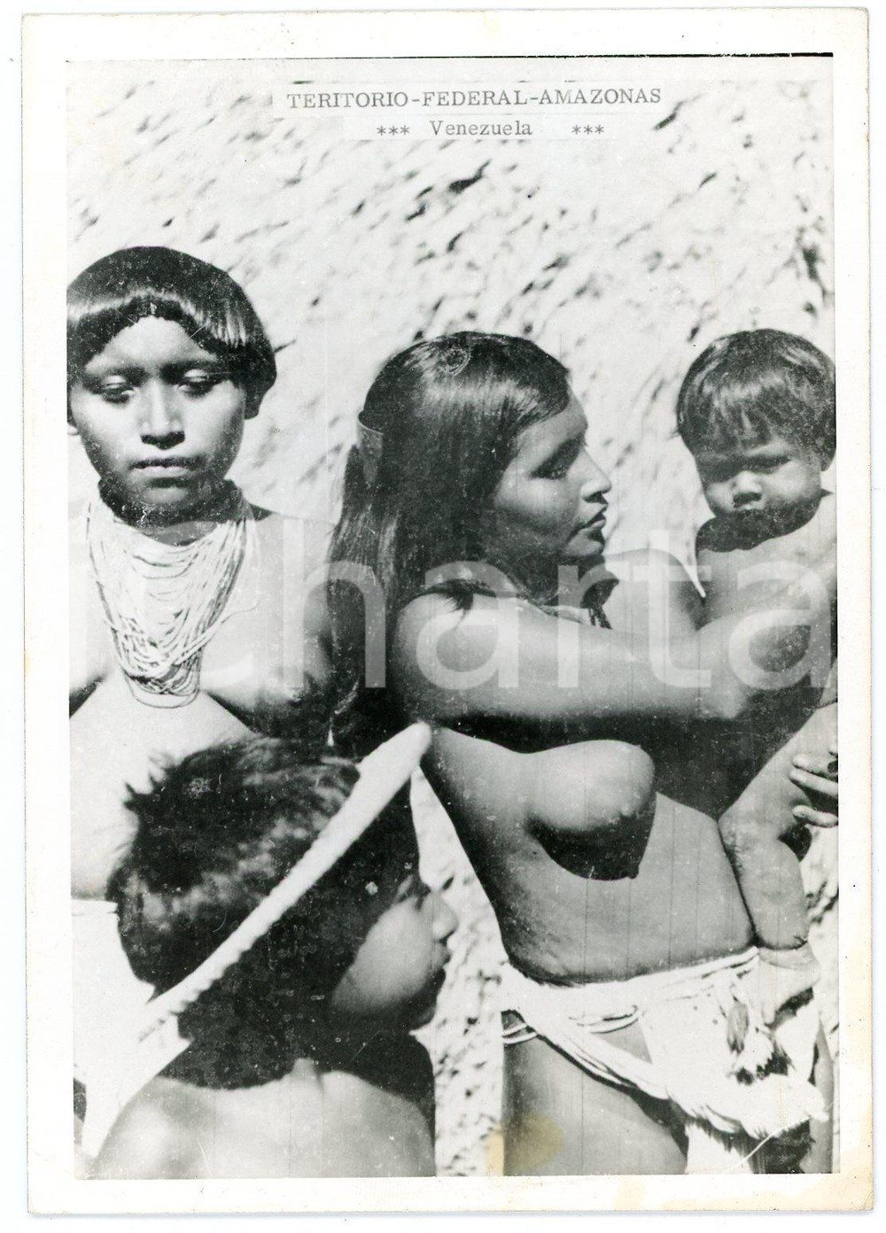 1940 ca VENEZUELA - AMAZONAS Indigenous women ETHNIC NUDE Photo 12x9 cm  Fotografia d'epoca.CONDIZIONI: FAIR (bassa qualit&agrave; di stampa)FORMATO: FP    originale e autentica 1