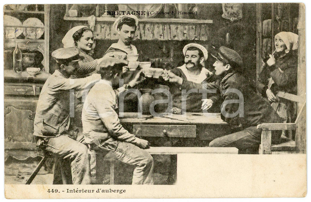 1900 ca BRETAGNE Intérieur d'auberge - Collection E. HAMONIC - Carte postale FP  Cartolina postale d'epoca, non viaggiata. FAIR/discreto Lievi smussature agli angoli Formato: FP originale e autentica 1