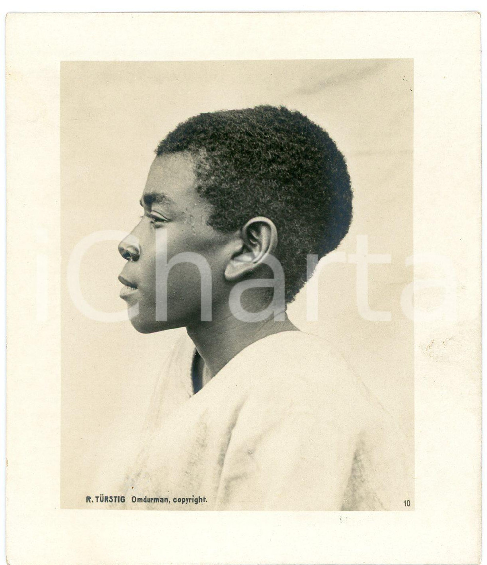 1910 ca Anglo-Egyptian SUDAN - Native child - Portrait (2) Photo R. TÜRSTIG Fotografia seriale d'epoca.FOTOGRAFO: R. T&uuml;rstig - Omdurman GOOD/buono Lievi smussature angolari Formato: 10x12 cm originale e autentica 1