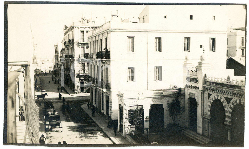 Fotografia d epoca originale 1920 ca FRANCE ? Ville avec Bazar MusÃ©e DJAMAL et Agence GÃ©nÃ©rale des Etrangers 1