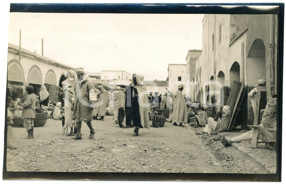 1920 ca BISKRA (ALGERIA) COSTUMI - Mercato tradizionale (6) - Foto 14x9 cm  Fotografia d'epoca. GOOD/buono margine sinistro rifilato Formato: 14x9 cm originale e autentica 1