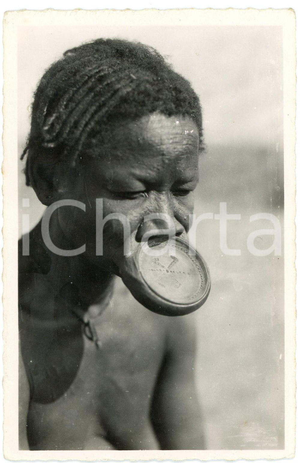 1952 TCHAD Type de femme SARA-KABA Femme à plateaux - Carte postale FP VG  Cartolina d'epoca, viaggiata ma con affrancatura rimossa. FAIR/discreto Lievi smussature agli angoli Formato: FP originale e autentica 1