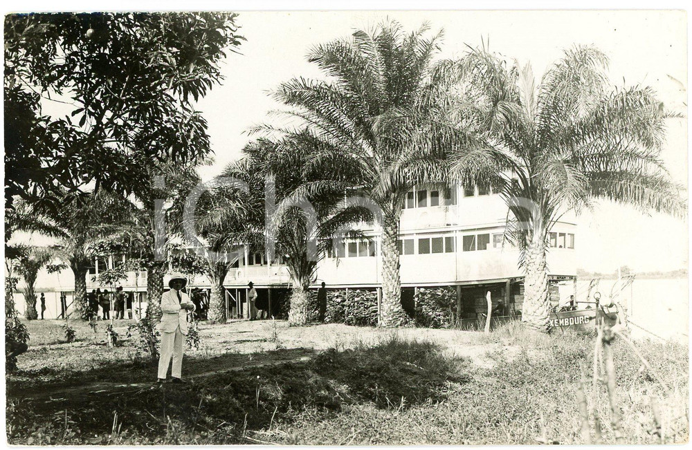 1930 ca ELISABETHVILLE (CONGO BELGE) Edifice colonial - Photo L. GABRIEL Fotografia originale d'epoca, in formato cartolina postale.FOTOGRAFO: L&eacute;opold Gabriel  GOOD/buono  Formato: 14x9 cm originale e autentica 1