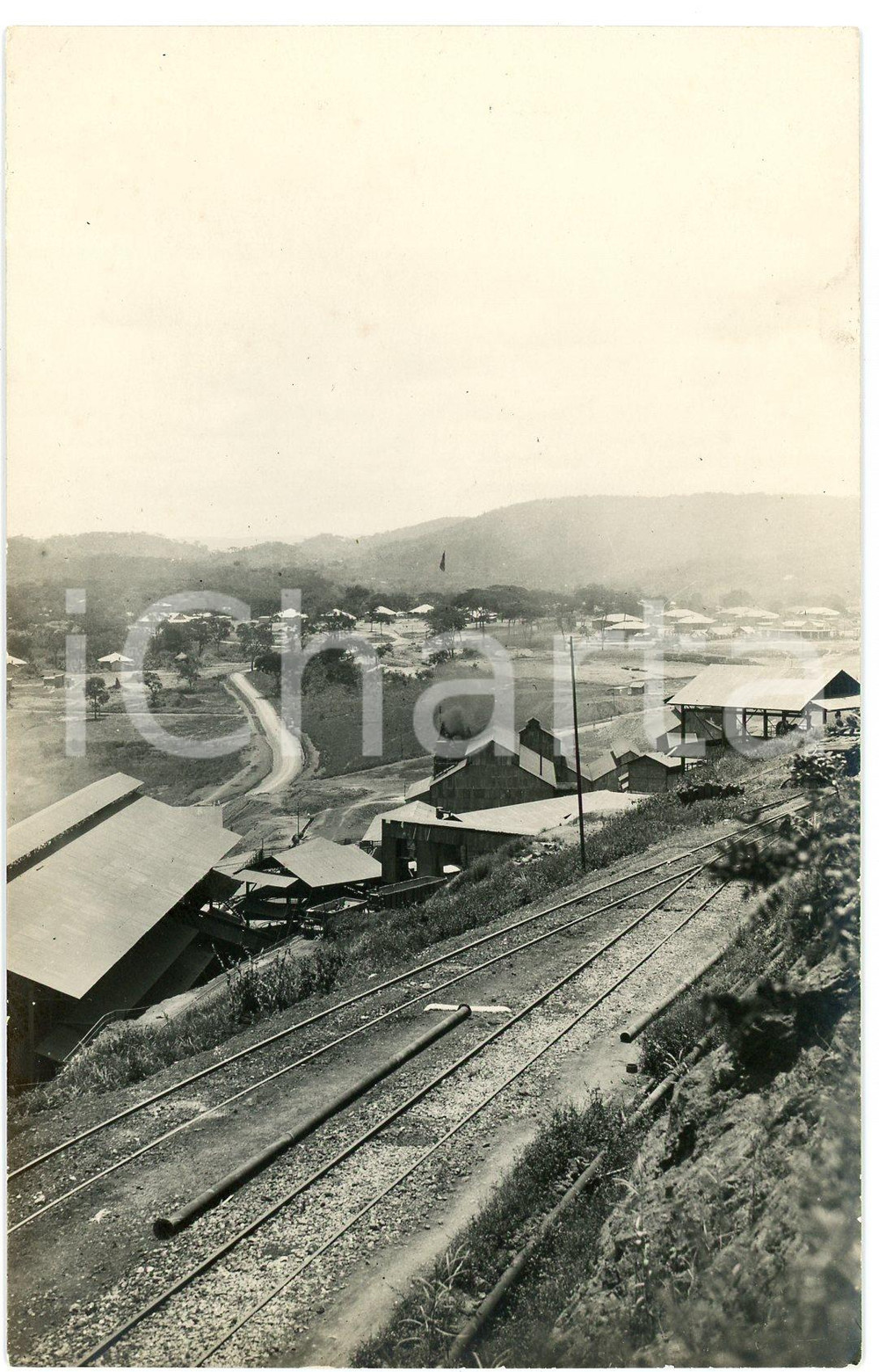 1930 ca CONGO BELGE Mine PANDA Usines et voie ferrée - Photo L. GABRIEL (2) Fotografia originale in formato cartolina postale.FOTOGRAFO: L&eacute;opold Gabriel - Panda - Katanga  GOOD/buono  Formato: 9x14 cm originale e autentica 1