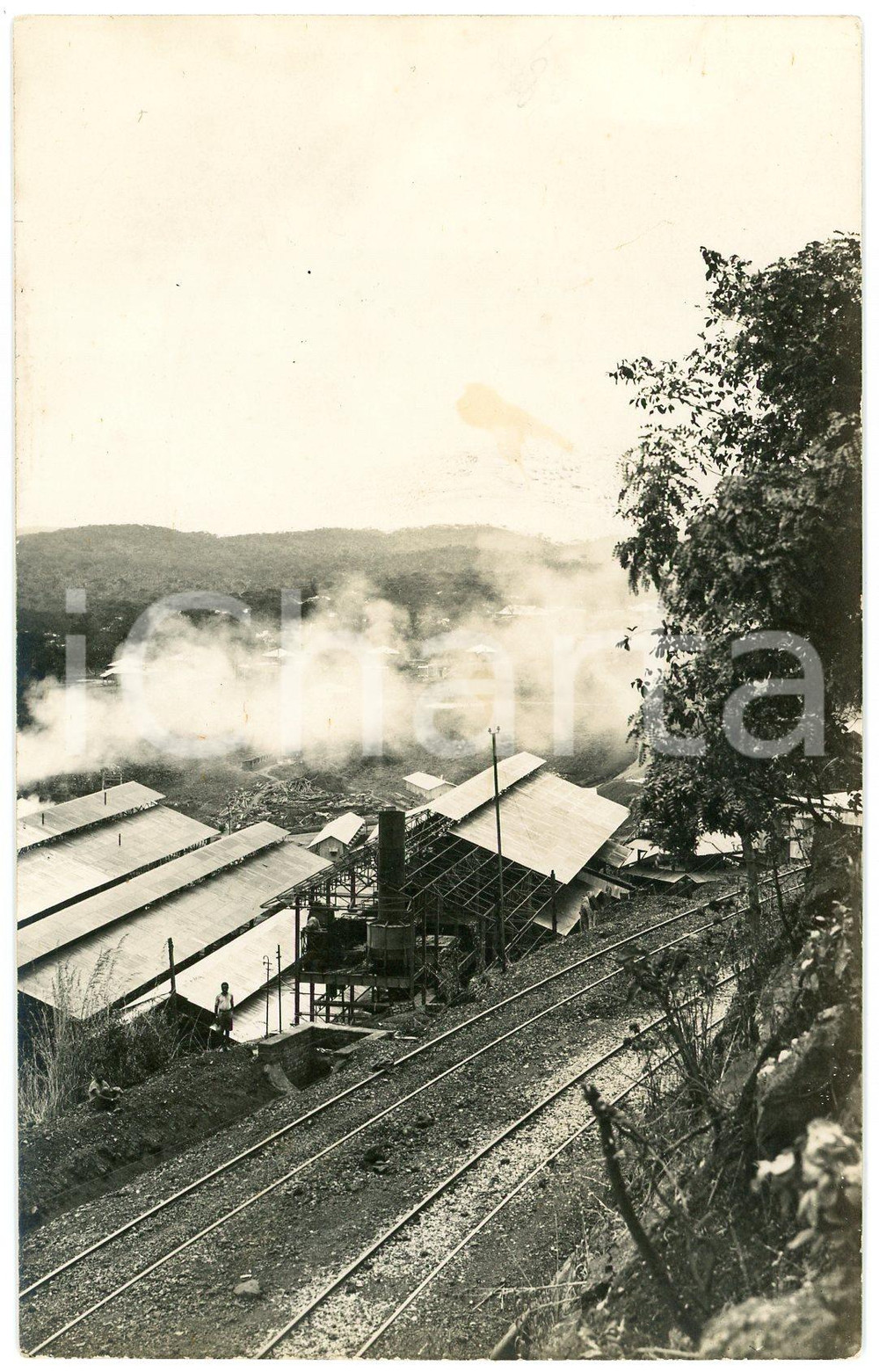 1930 ca CONGO BELGE Mine PANDA Usines et voie ferrée - Photo Léopold GABRIEL Fotografia originale in formato cartolina postale.FOTOGRAFO: L&eacute;opold Gabriel - Panda - Katanga  GOOD/buono  Formato: 9x14 cm originale e autentica 1