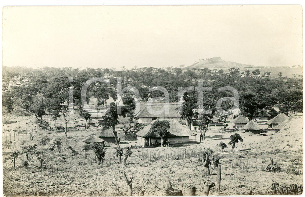 1930 ca CONGO BELGE - KATANGA - Village (1) Photo 14x9 cm Fotografia originale d'epoca, in formato cartolina postale. GOOD/buono  Formato: 14x9 cm originale e autentica 1