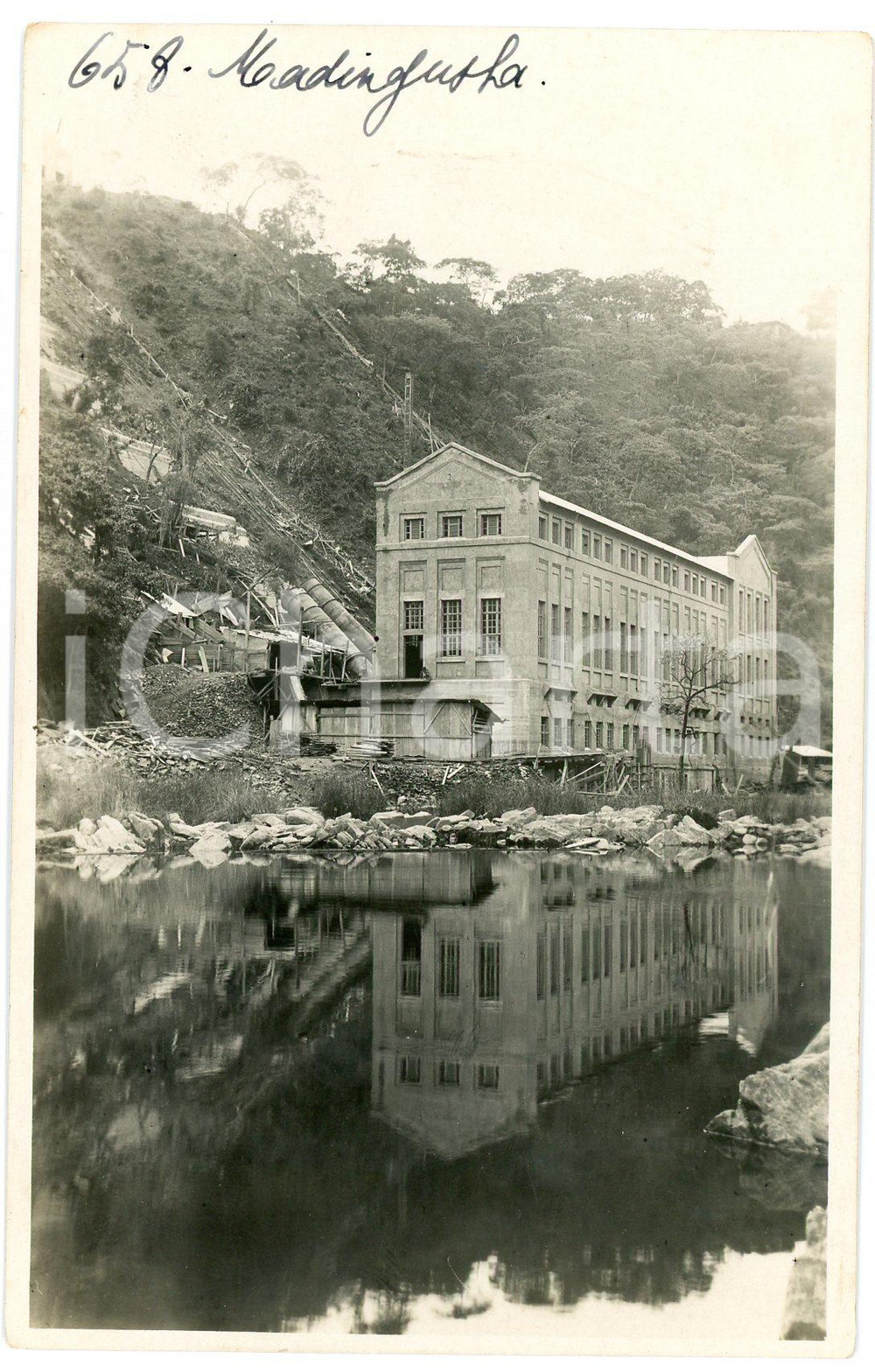 1930 ca CONGO BELGE - MWADINGUSHA Centrale hydroélectrique *Photo L. GABRIEL 658 Fotografia originale d'epoca, in formato cartolina postale.FOTOGRAFO: L&eacute;opold Gabriel, Elisabethville GOOD/buono  Formato: 9x14 cm originale e autentica 1