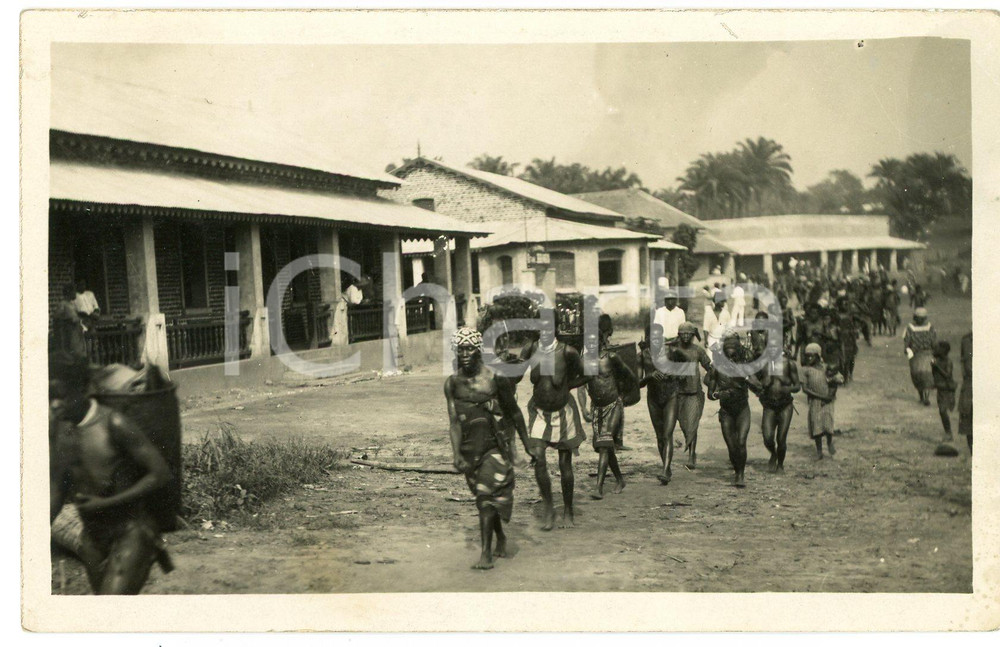 1930 ca CONGO BELGE - Femmes indigènes portant des corbeilles - Photo 14x9 cm Fotografia d'epoca, in formato cartolina postale. GOOD/buono  Formato: 14x9 cm originale e autentica 1