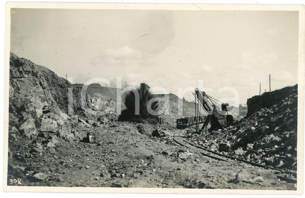 1930 ca CONGO BELGE - KATANGA - Mine - Photo Léopold GABRIEL n°302 Fotografia originale d'epoca, con timbro del fotografo al verso.FOTOGRAFO: L&eacute;opold Gabriel - Panda - Katanga  GOOD/buono  Formato: 14x9 cm originale e autentica 1
