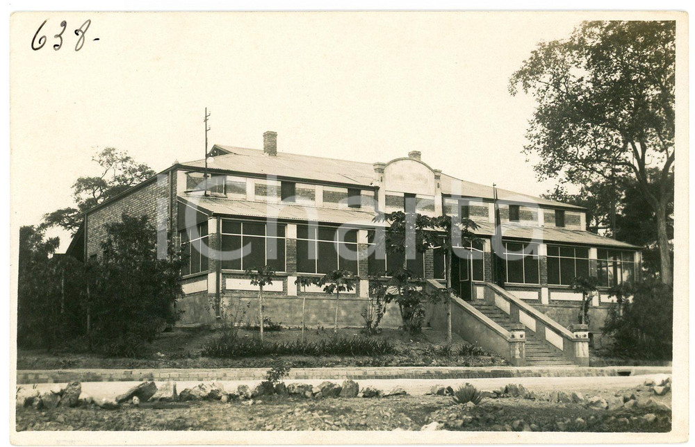 1930 ca CONGO BELGE - KATANGA - PANDA Edifice public *Photo L. GABRIEL 638 Fotografia originale d'epoca, in formato cartolina postale.FOTOGRAFO: L&eacute;opold Gabriel  GOOD/buono  Formato: 14x9 cm originale e autentica 1