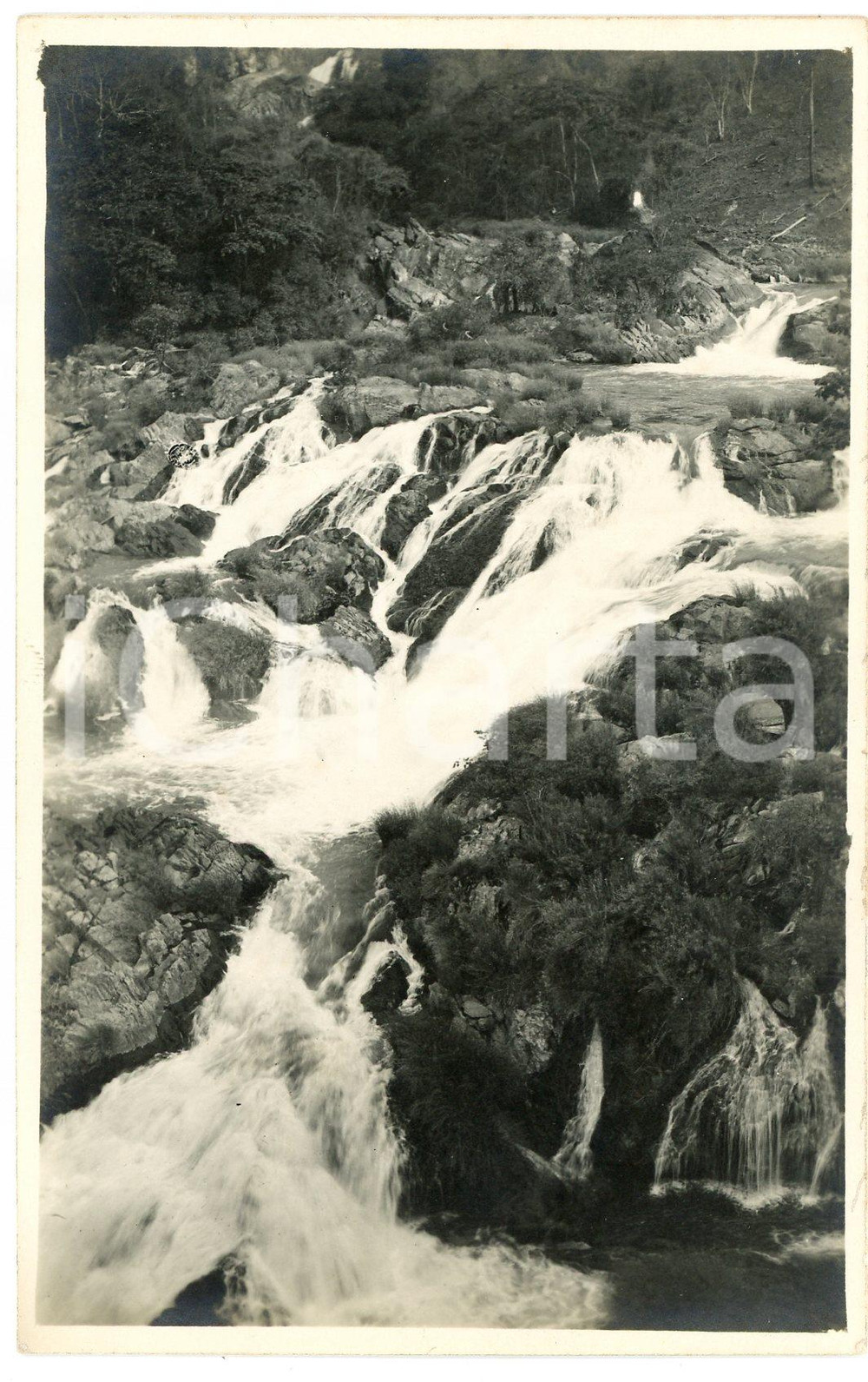 1930 ca CONGO BELGE - KANSENIA - Chutes - Photo L. GABRIEL n° 3 Fotografia originale d'epoca, in formato cartolina postale.FOTOGRAFO: L&eacute;opold Gabriel - Panda - Katanga  GOOD/buono  Formato: 9x14 cm originale e autentica 1