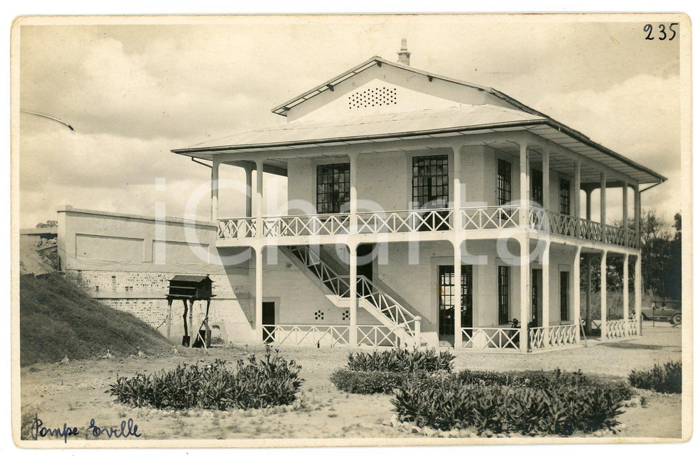 1930 ca CONGO BELGE - ELISABETHVILLE La pompe *Photo Léopold GABRIEL 235 Fotografia originale d'epoca, con timbro del fotografo al verso.FOTOGRAFO: L&eacute;opold Gabriel - Panda - Katanga  GOOD/buono  Formato: 14x9 cm originale e autentica 1