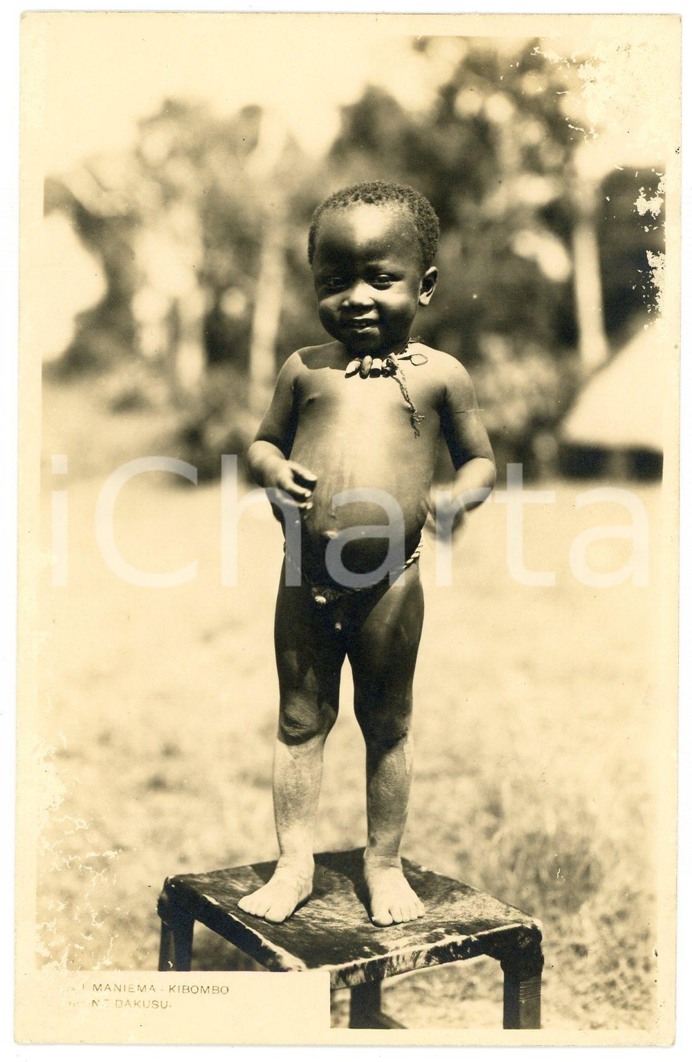 1930 ca CONGO BELGE - MANIEMA - KIBOMBO Enfant  DAKUSU *Photo postcard Fotografia seriale d'epoca, in formato cartolina postale. POOR/danneggiato abrasioni marginali Formato: 9x14 cm originale e autentica 1