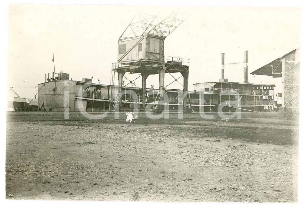1930 ca CONGO BELGE - Vaisseau cargo - Photo ANIMEE 13x9 cm Fotografia d'epoca. FAIR/discreto difetti di stampa Formato: 14x9 cm originale e autentica 1