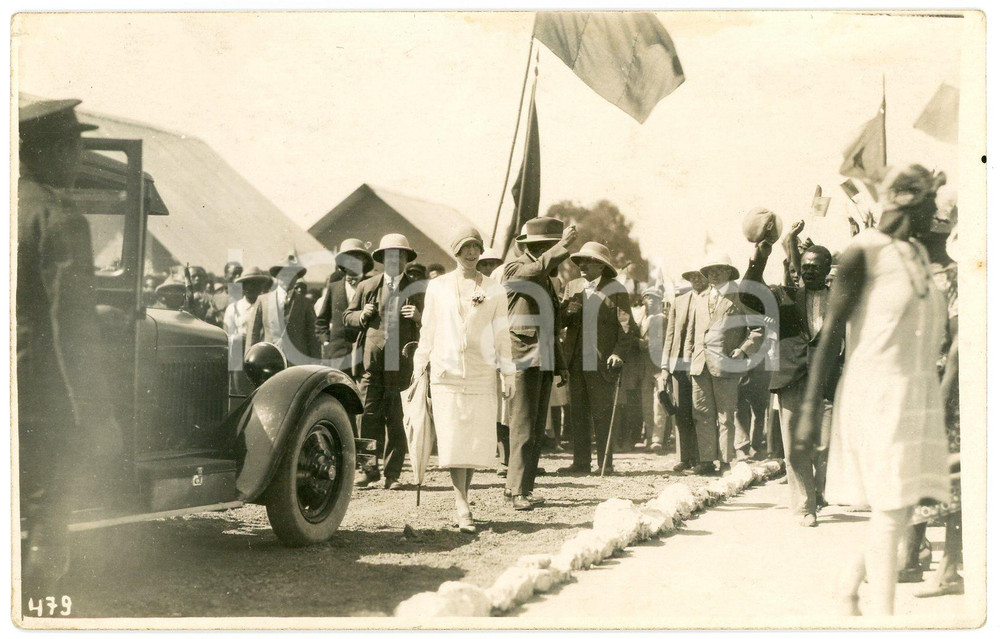 1928 CONGO BELGE Visite Roi Albert Ier Reine Elisabeth - Photo GABRIEL 479 Fotografia originale d'epoca, scattata durante la visita dei sovrani Alberto I ed Elisabetta del Belgio in Congo.FOTOGRAFO: L&eacute;opold Gabriel   GOOD/buono  FORMATO: 14x9 cm originale e autentica 1