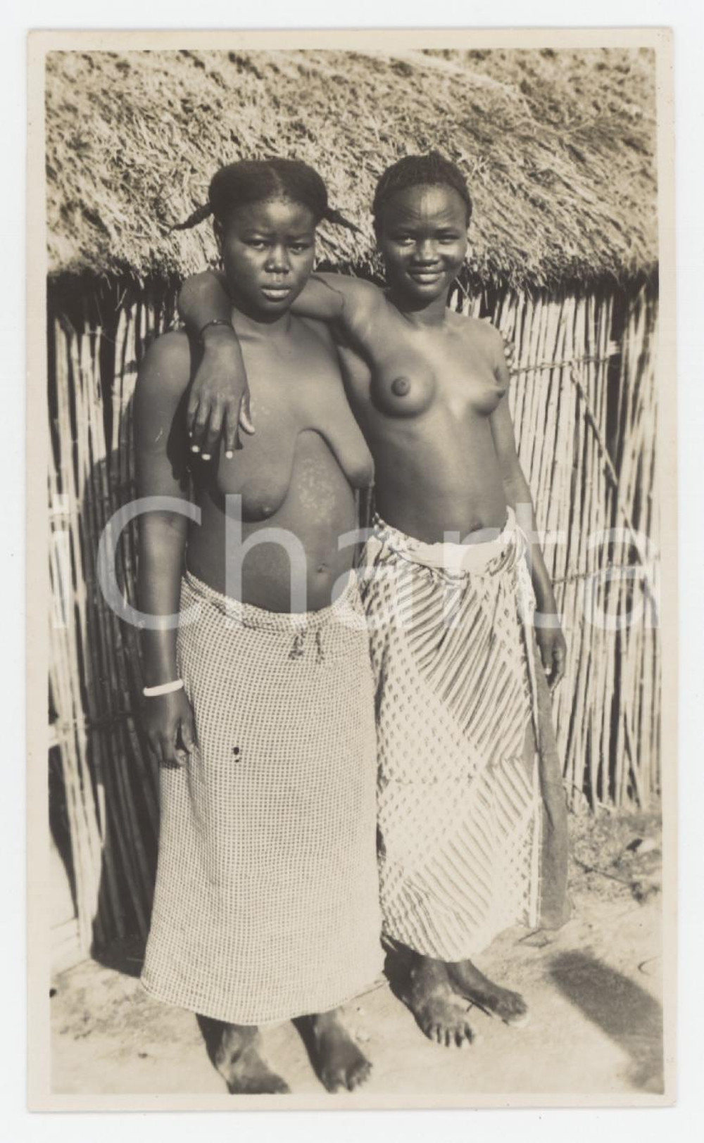 1940 ca CONGO BELGE Two nude girls - Scarification NU ETHNIQUE Photo 6x11 cm Fotografie d'epoca.  GOOD/buono  Formato: 6x11 originale e autentica 1