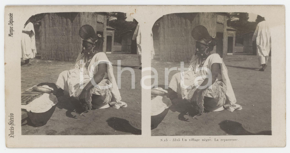 1920 ca PARIS ? Exposition - Village nègre. La repasseuse - Photo 3325 Fotografia stereoscopica d'epoca, su cartoncino. FAIR/discreto minima macchia Formato: 18x9 cm originale e autentica 1