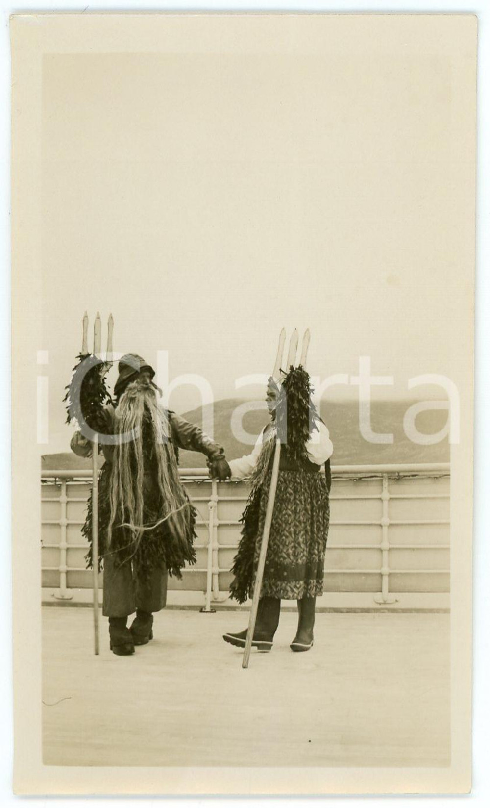 1940 ca NORWAY Passage du Cercle Polaire - Neptune et sa femme - Photo 6x11 cm Fotografia d'epoca.  GOOD/buono  Formato: 11x6 originale e autentica 1