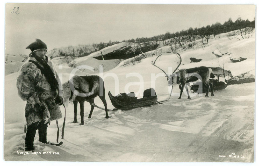 1935 ca NORWAY Lapp with reindeer - Postcard FP NV  Cartolina d'epoca, non viaggiata. FAIR/discreto Lievi smussature agli angoli Formato: FP originale e autentica 1