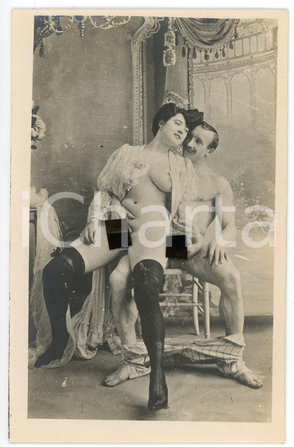 1910 ca VINTAGE EROTIC Couple in a boudoir - RARE PORN Photo 9x14 Fotografia originale d'epoca.CONDIZIONI: GFORMATO: 9x14 cm    originale e autentica 1