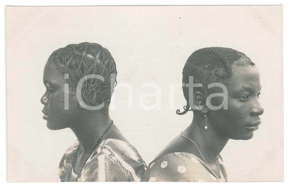 1930 ca C. ZAGOURSKI «L'Afrique qui disparaît» Coiffures africaines - n°154  Fotocartolina postale d'epoca, appartenente alla serie «L'Afrique qui disparaît» del fotografo Casimir Zagourski (Léopoldville).N° 154, non viaggiata. GOOD/buono  Formato: 14x9 cm originale e autentica 1