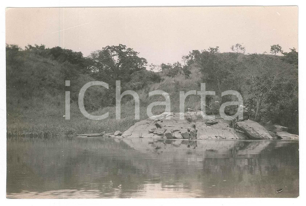 1930 ca C. ZAGOURSKI (?) CONGO BELGE - NATURE - Indigènes au lac *Photo 14x9 cm  Fotografia seriale d'epoca, attibuita al fotografo Casimir Zagourski.CONDIZIONI: GFORMATO: 14x9 cm    originale e autentica 1