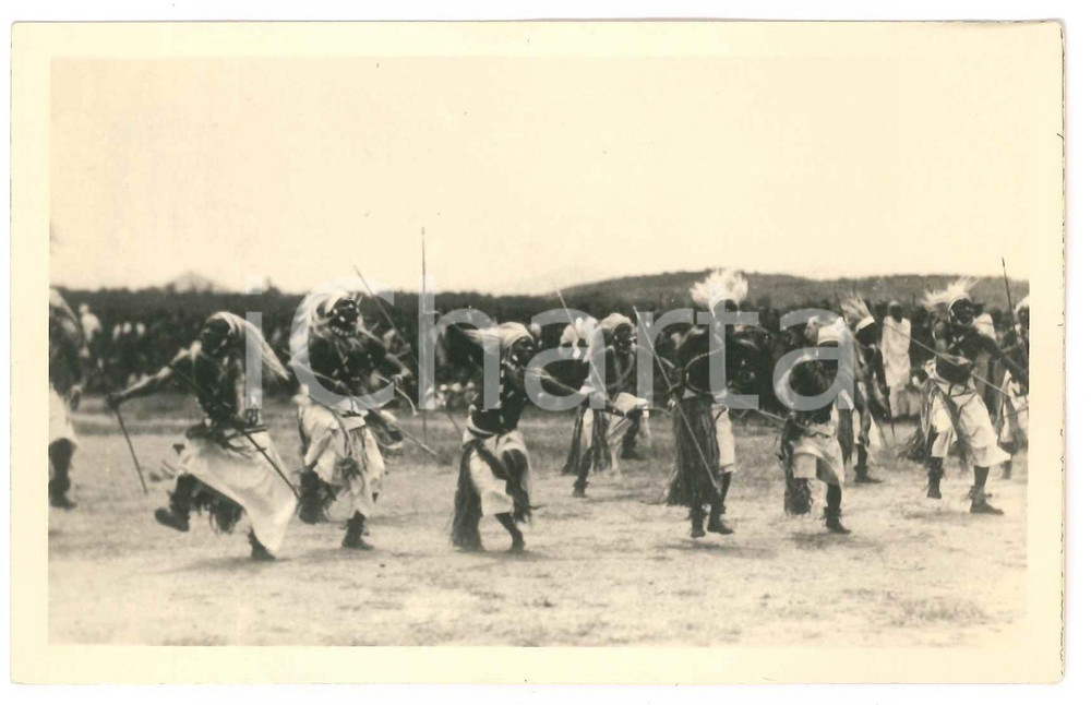 1930 ca C. ZAGOURSKI «L'Afrique qui disparaît» RUANDA Danses - Postcard 116  Fotocartolina postale d'epoca, appartenente alla 2^ serie «L'Afrique qui disparaît» del fotografo Casimir Zagourski (Léopoldville).N° 116, non viaggiata. GOOD/buono  Formato: 14x9 cm originale e autentica 1