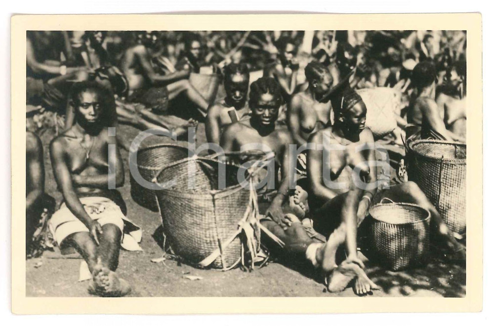 Cartolina originale da collezione 1930 ca C. ZAGOURSKI L Afrique qui disparaÃ®t CONGO BELGE Mangbetu  MarchÃ© n.58 1