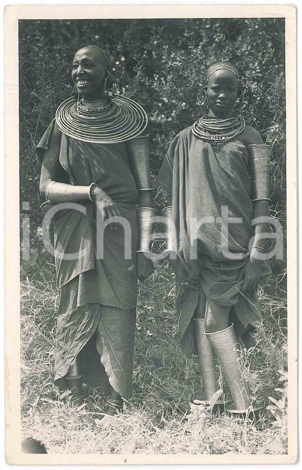 1930 ca ZAGOURSKI «L'Afrique qui disparaît» KENIA Femme MASSAI Postcard 161  Fotocartolina postale d'epoca, appartenente alla 2^serie &laquo;L'Afrique qui dispara&icirc;t&raquo; del fotografo Casimir Zagourski (L&eacute;opoldville).N&deg;161, non viaggiata.CONDIZIONI: F (piegature angolari)FORMATO: 9x14 cm     originale e autentica 1